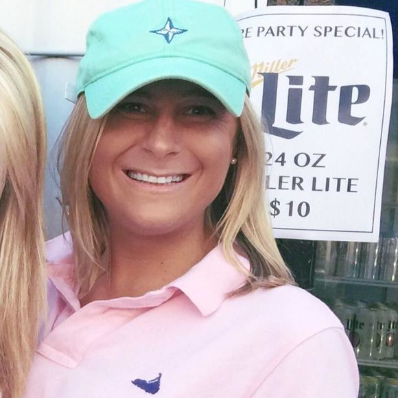 Meet your Posher, Laura - Picture 1 of 1